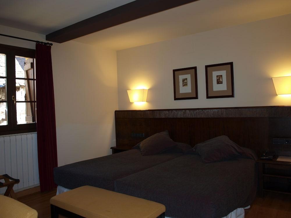 Sallent de Gállego Hotel Valle De Izas מראה חיצוני תמונה