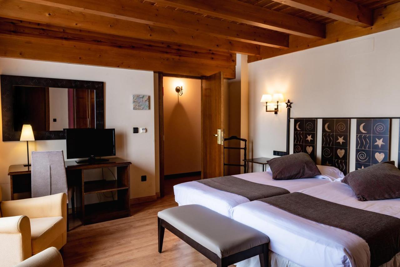 Sallent de Gállego Hotel Valle De Izas מראה חיצוני תמונה