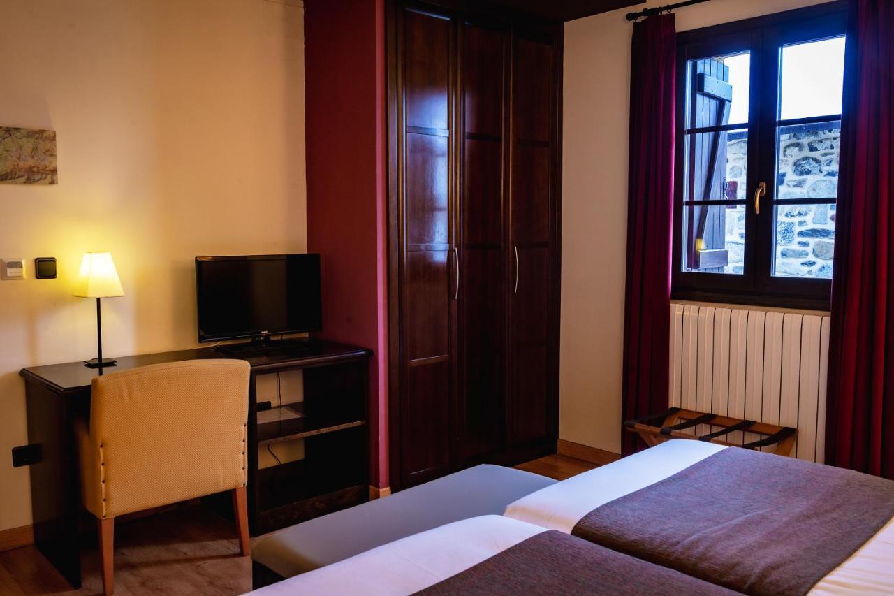 Sallent de Gállego Hotel Valle De Izas מראה חיצוני תמונה