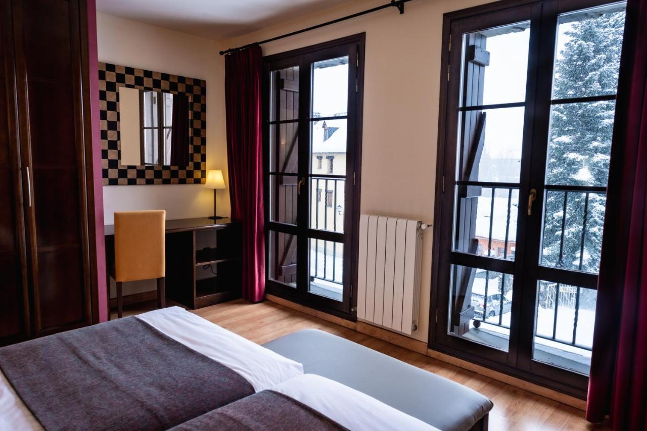 Sallent de Gállego Hotel Valle De Izas מראה חיצוני תמונה