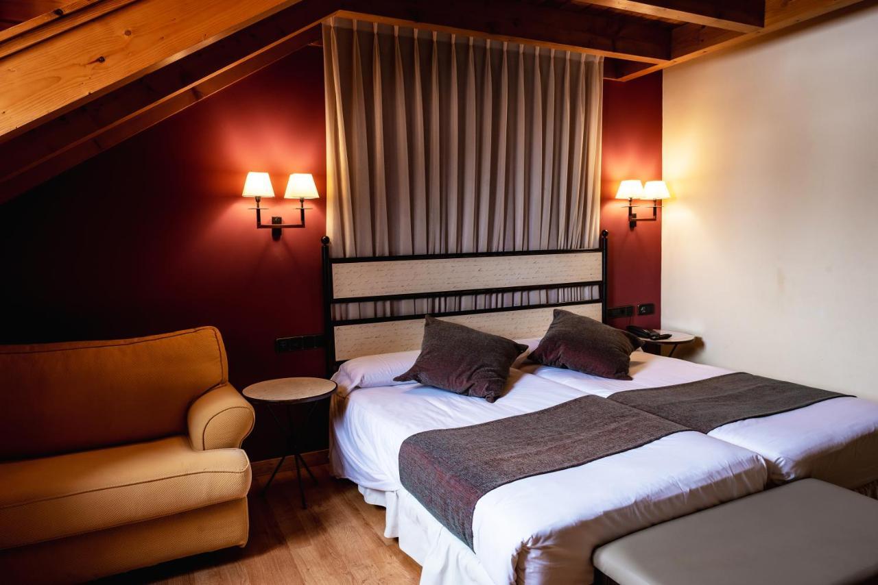 Sallent de Gállego Hotel Valle De Izas מראה חיצוני תמונה
